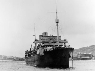 HMNZS Monowai in service as a troop carrier (RNZN Museum AAH 003)