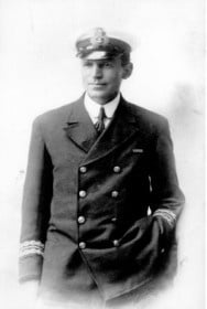 Lieutenant-Commander Frank Worsley 1917 (Source: Akaroa Museum)