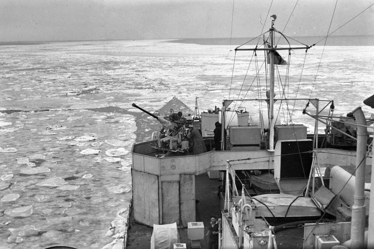 RNZN working in the freezing cold patrolling off Korea