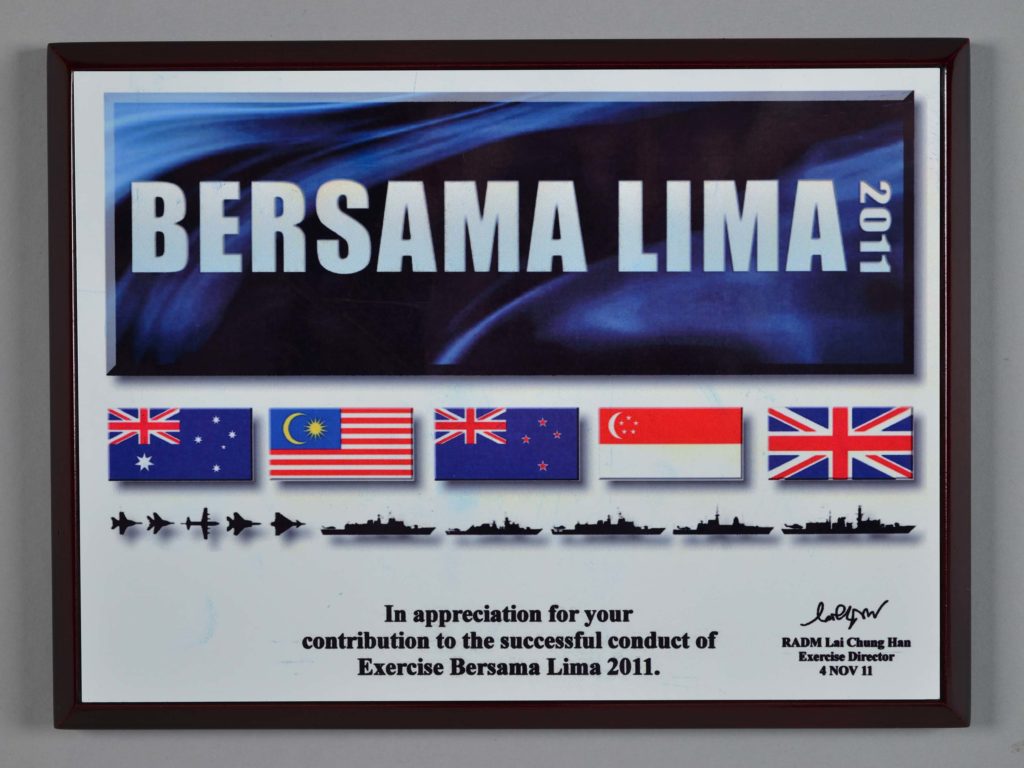 Plaque, Bersama Lima 2011 Presented to HMNZS Te Kaha