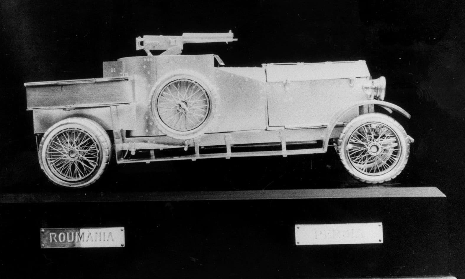 WWI Armoured Car model