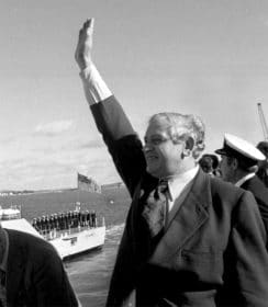 Prime Minister Norman Kirk farewells the New Zealand frigate Otago from the Auckland Naval Base in 1973.
